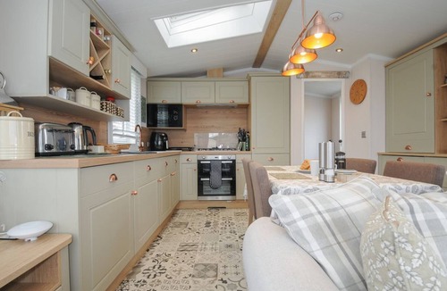 Looe Cabin | Polperro Road, Looe, Cornwall.