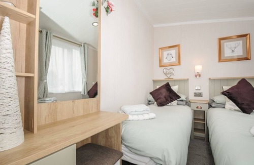 Looe Cabin | Polperro Road, Looe, Cornwall.