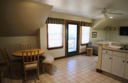 Ocracoke Hotel | Pony Island Inn
