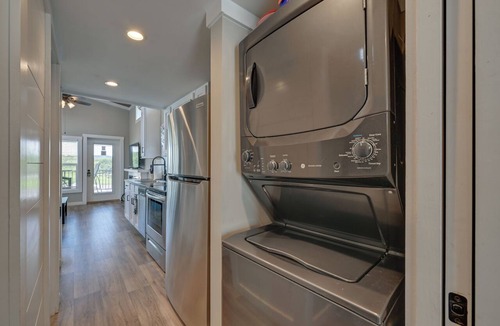 Sherrills Ford Cottage | Pool + Fishing Dock Access! Lake Norman Getaway