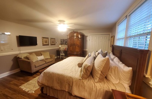 Statesville House | *Pool table, Ping Pong, Patio, Game Room & Laundry