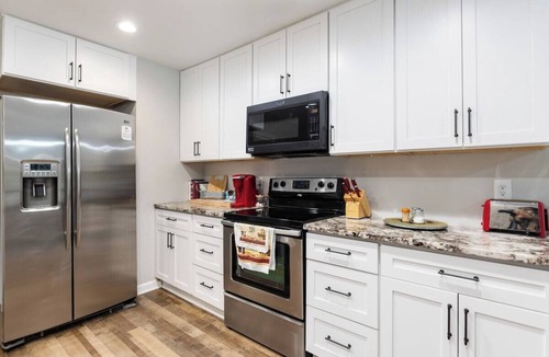 Charlotte House | Poolside Paradise in the Heart of Charlotte