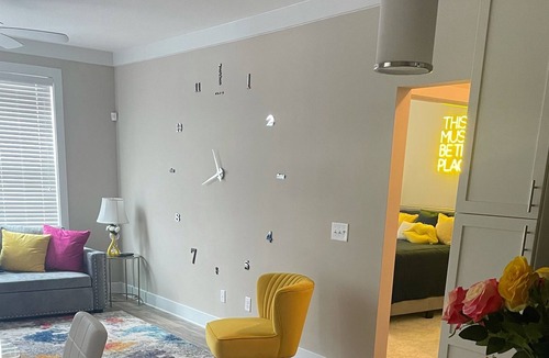 Northeast Raleigh Apartment | Pop of color Suite w/ Salt water pool