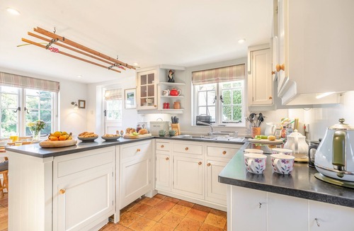 Helford House | Popigale Cottage - Two Bedroom House, Sleeps 4