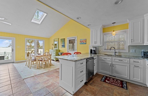Oriental House | Port Peninsula Waterfront Paradise - Waterfront with Dock & Boat Lift