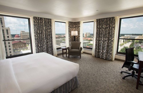 Downtown Springfield Hotel | President Abraham Lincoln Springfield - DoubleTree by Hilton