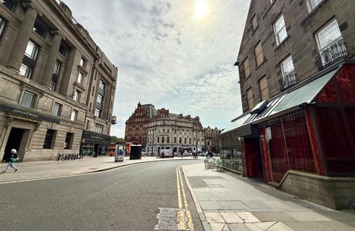 New Town Apartment | Prime Central Edinburgh 1 bed