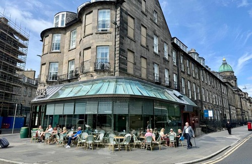 New Town Apartment | Prime Central Edinburgh 1 bed