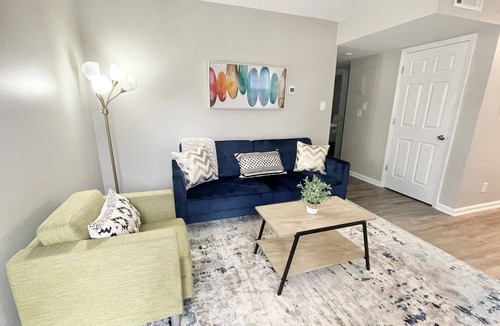 Durham Apartment | ★Prime Place ★ King Bed ★ Duke ★ Long Term Stays★