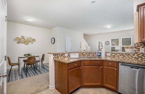 Durham House | Prime Research Triangle Park locale 4 work & easy access to the entire Triangle