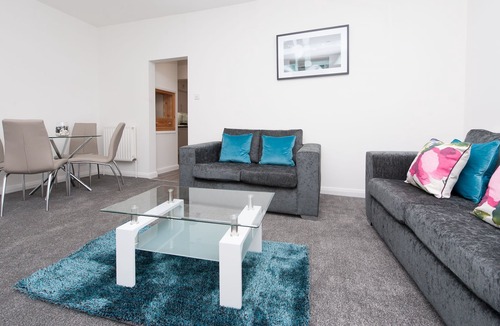 Ramsgate Cottage | Primrose Corner - sleeps 6 guests in 2 bedrooms