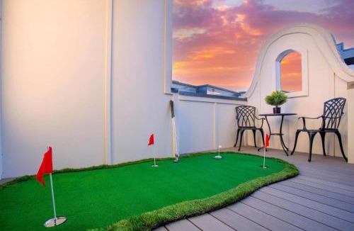 Buena Vista House | Printer's Alley Vibes Rooftop Fire Deck Karaoke