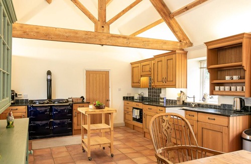 Gawcott House | Priory Courtyard - 3 Bedroom Countryside Escape