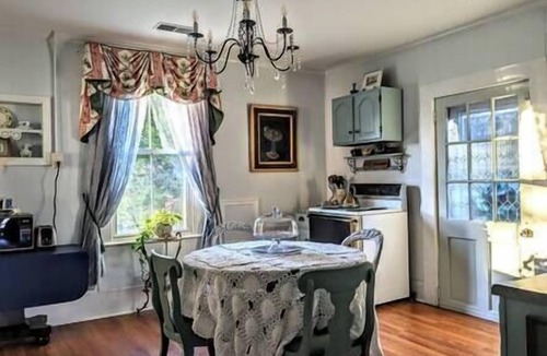 Mocksville Apartment | Priscilla's Downtown Victorian Loft Getaway