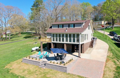 Scotts House | Pristine lake house offering watersports, gameroom favorites, and stunning view