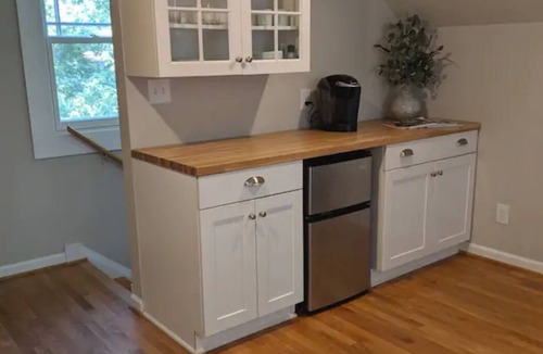 Westerwood Apartment | Private 1 Bed, 1 Bath Arts & Crafts Charmer Near UNCG, Downtown