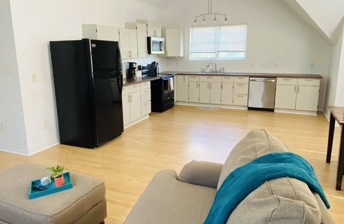 Monroe Apartment | Private 1BR/1BA Open Concept Apartment, professional travelers