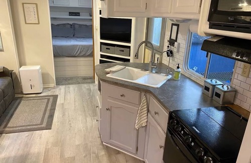 New London House | Private 2-bedroom camper at lakefront resort with wifi, pool, beach, mini golf