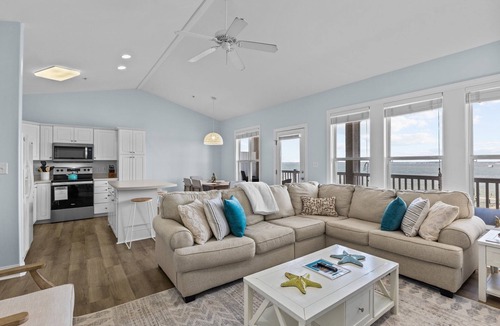 Indian Beach Apartment | Private Balcony with Water View - Sea La Vie!