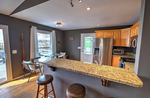 Mayhew House | Private Beach on LKN w/Wide water views! Hot tub!