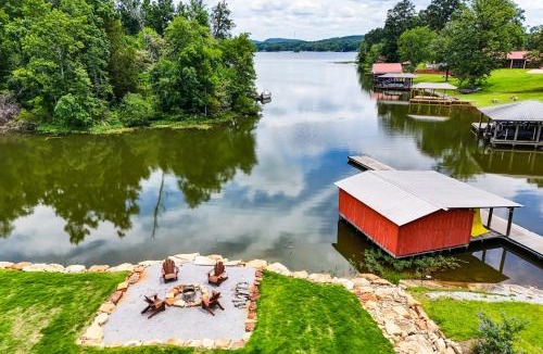 Shelby House | Private Boat Launch & Dock! Huge Lay Lake Retreat