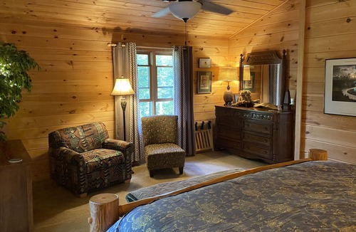 Canton Cabin | Private Cabin Away From it All but Close to Waynesville, Asheville &Great Hiking