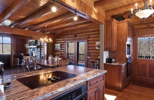 Sugar Grove Cabin | Private Cabin Overlooking Watauga River Valley