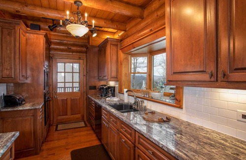 Sugar Grove Cabin | Private Cabin Overlooking Watauga River Valley