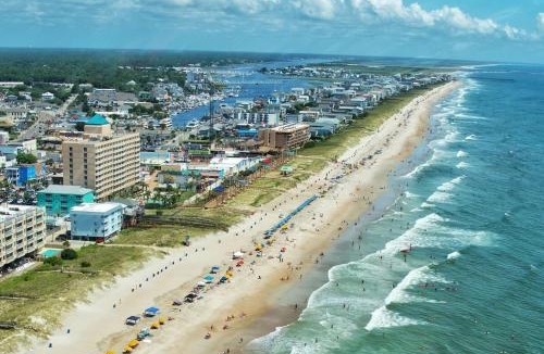 Wilmington Beach House | Private Carolina Beach Retreat with Ocean Views!