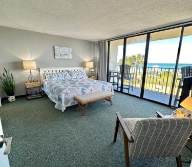 Wilmington Beach House | Private Carolina Beach Retreat with Ocean Views!