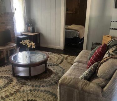Clemmons House | Private Cottage in Rural Clemmons