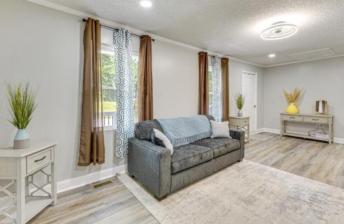 Sanford House | Private Deck and Yard Home 3 Mi to Dtwn Sanford!