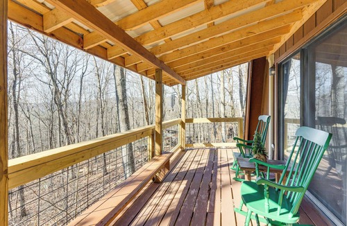 Murphy Cabin | Private Deck & Fire Pit: Secluded Cabin in Murphy