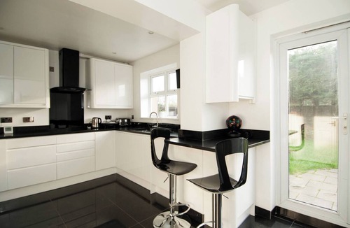Cheshunt House | Private Double Room ensuite in Cheshunt nr London