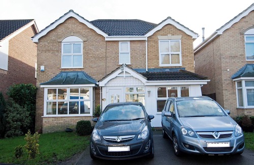 Cheshunt House | Private Double Room ensuite in Cheshunt nr London