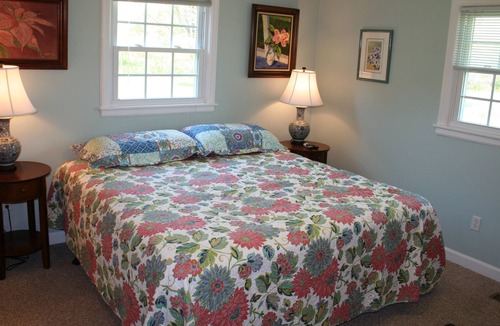 Pittsboro House | Private Friendly Country Home 2 miles from Shakori Hills