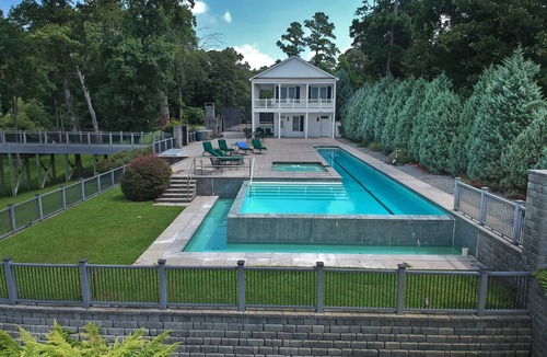 Minnesott Beach House | Private infinity pool, hot tub, tennis/basketball court on the Neuse River!