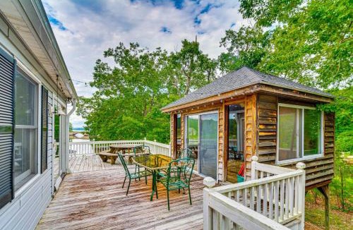 Roanoke Rapids House | Private Island Getaway in Roanoke Rapids with Grill!