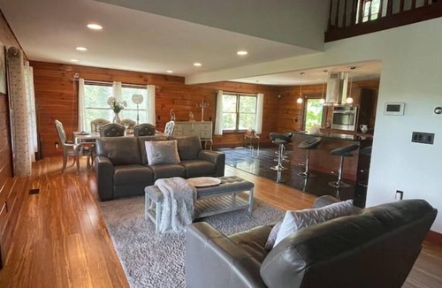 Morganton House | Private Lake Waterfront+ Dock, Sauna, Hot Tubn