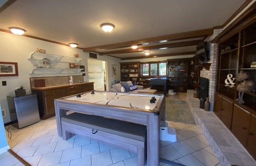Hickory House | Private Lakefront Exec Home: Ollie's Hideaway: 4BR, 3.5 Ba