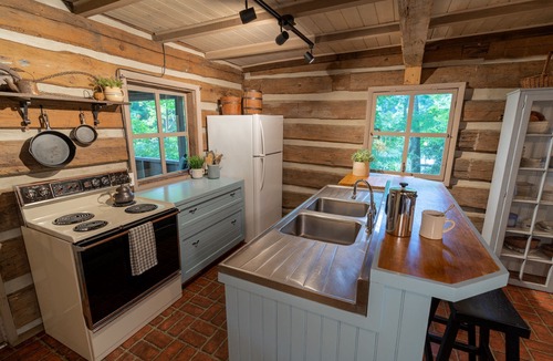 Robbinsville Cabin | Private Lakefront Log Cabin