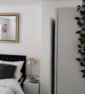 Basildon House | Private luxurious space