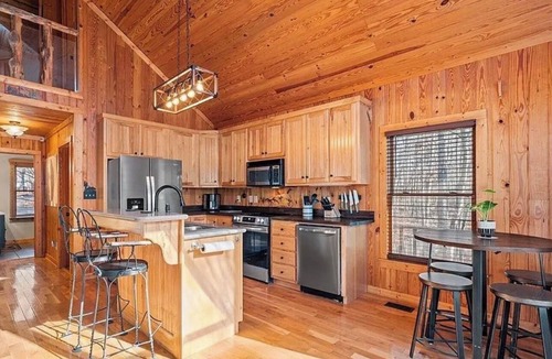Mentone Cabin | Private Mentone Cabin w/Hot Tub Near Little River