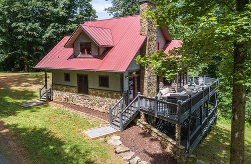 Marble House | Private Mountain home with pond & fire pit
