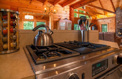 Rosman Cabin | Private Mountaintop Cabin | 2 Bed, 2 Bath