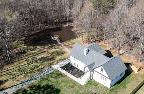 Waxhaw House | Private pond 4 bedrooms house