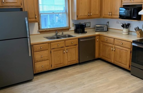 Ocean Hill House | Private Pool, Heat Included, Dogs Welcome, Hot Tub, Oceanside, No 4x4 Needed