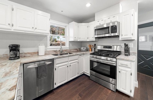 Fairview House | Private Pool & Hot Tub on Serene Wooded Lot