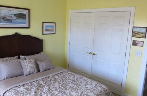 Monroe Resort | Private room ∙ 1 guest