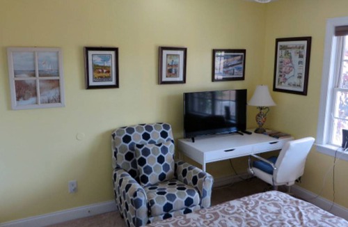 Monroe Resort | Private room ∙ 1 guest